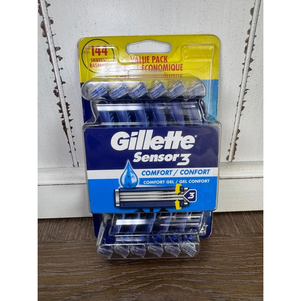 Gillette Sensor3 Comfort Disposable Razors Value Pack 3 Blade 12 Count Blue